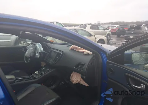 2015 Chrysler 200 S из США, поврежденный, VIN 1C3CCCBB6FN750166